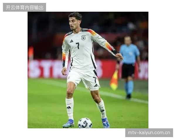 纳格尔斯曼或测试无锋阵与传统中锋战术的切换,哈弗茨的灵活性受到倚重 纳格尔斯曼或测试无锋阵与传统中锋战术的切换,哈弗茨的灵活性受到倚重